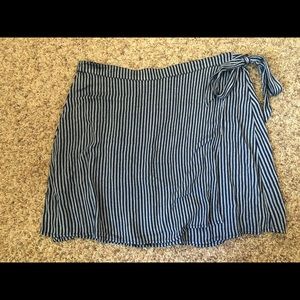 American Eagle Blue Striped wrap skirt